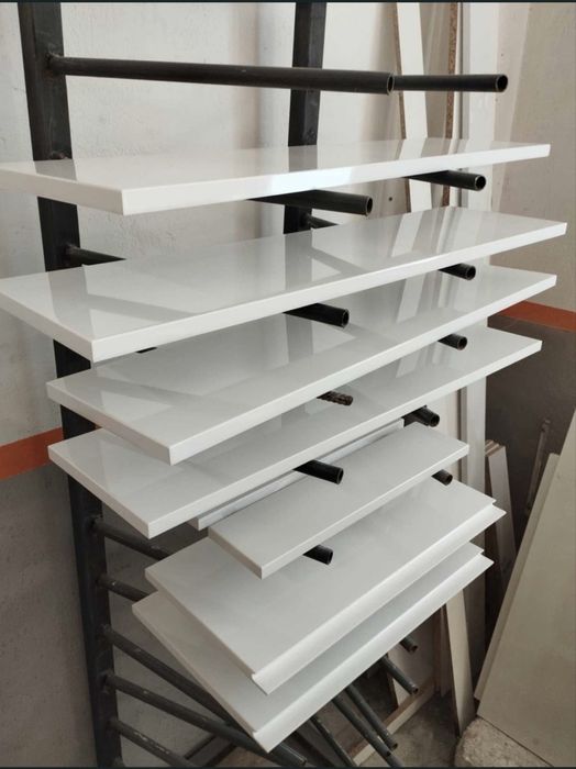 Lakierowanie frontow, renowacja mebli