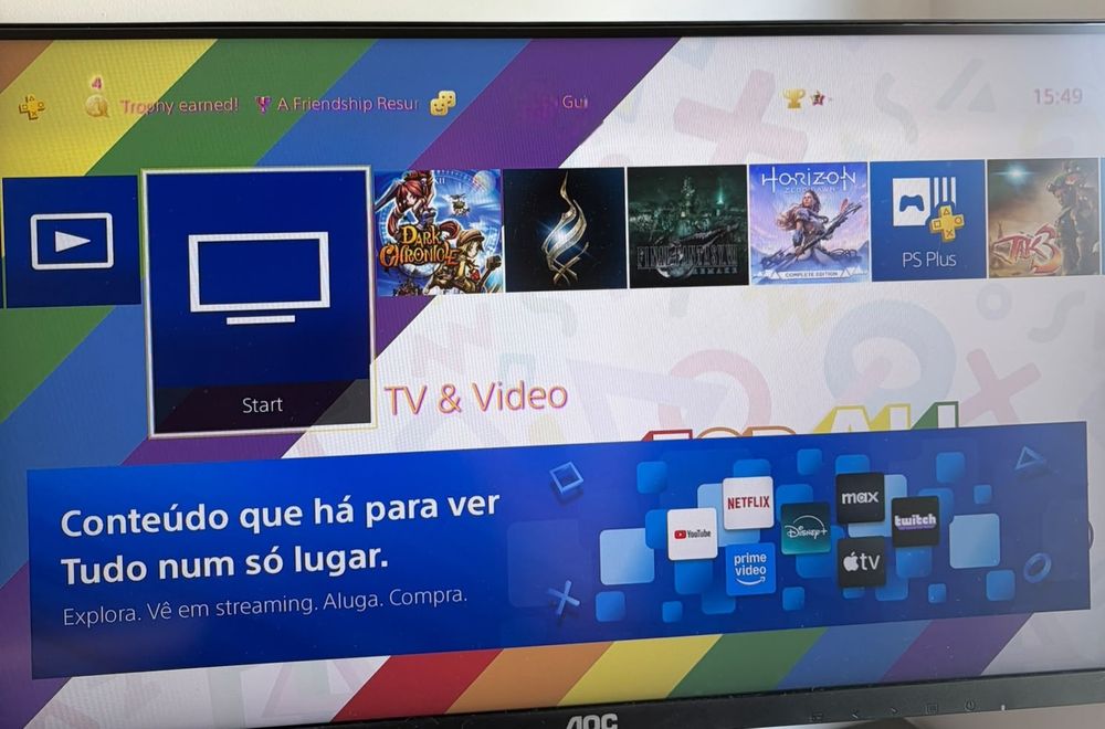 PlayStation 4 Slim 500GB como nova