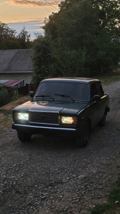 Продам машину на повному ходу