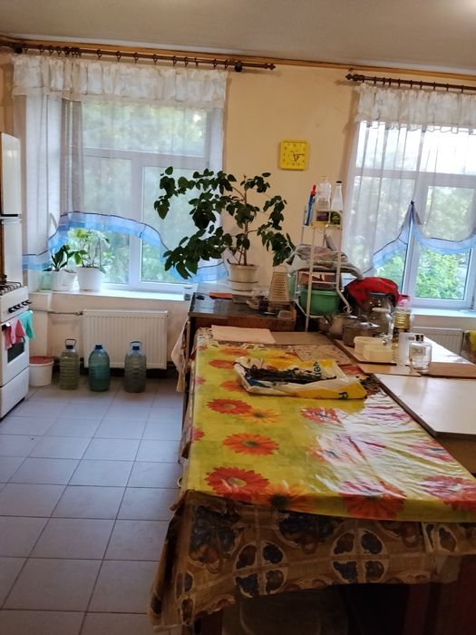 Продам власну Кімнату біля метро ХТЗ, 2 поверх, після ремонту