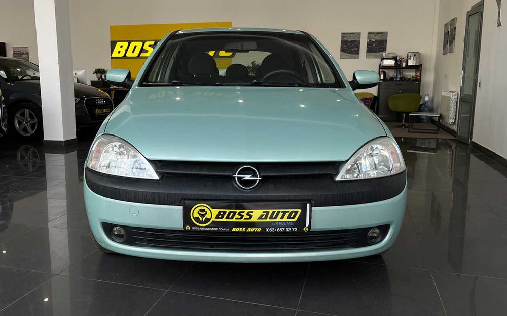 Opel Corsa 2002 рік.