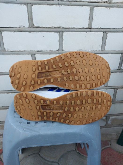 Adidas кроссовки оригинальные раз 46-47