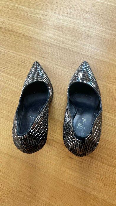 Luksusowe błyszczące buty