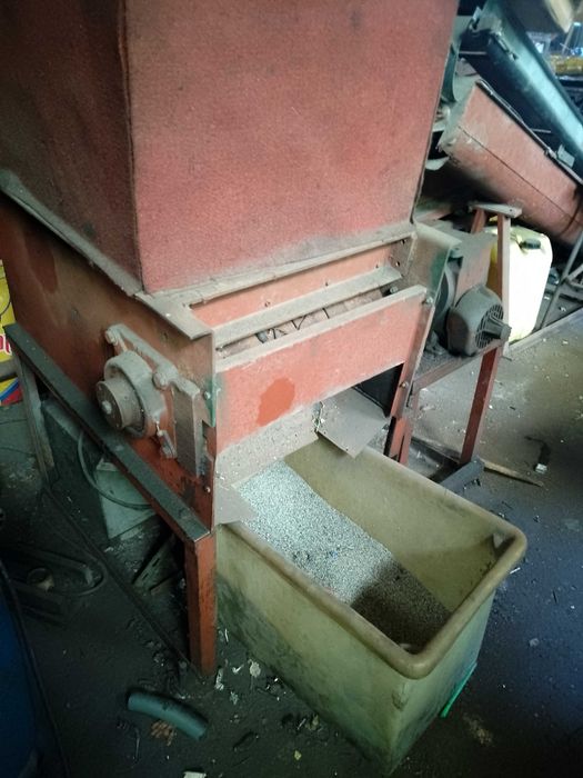 Máquinas diversas de reciclagem