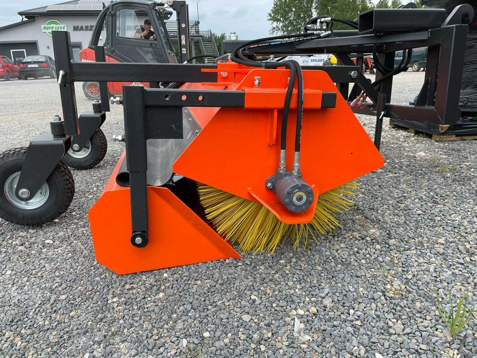 Zamiatarka do tura ciągnika, ładowarki, wózka METAL-TECHNIK szczotka