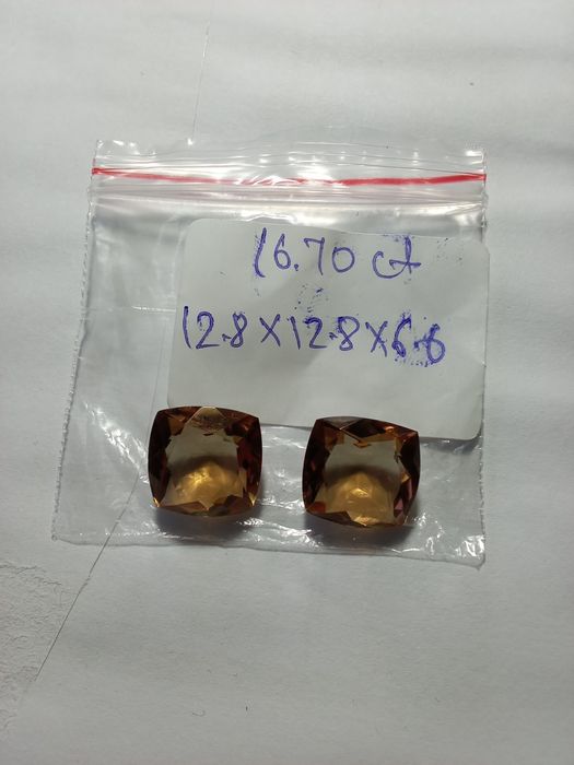 Par de Alexandritas Mudança de Cor  – 16,70 Quilates