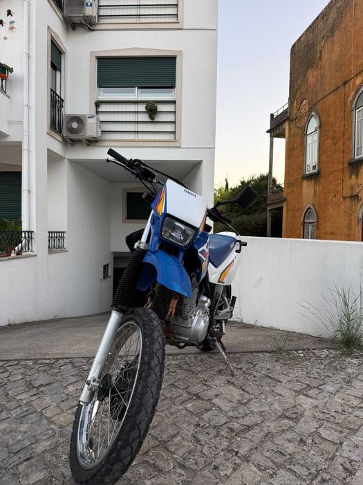 Yamaha XT600E French Blue
