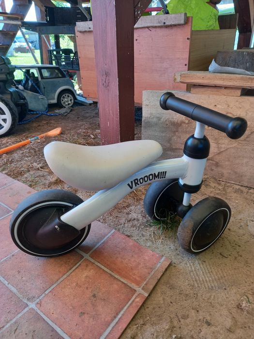 Pierwszy Rowerek biegowy vrooom