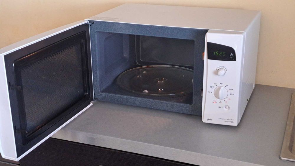 Kuchenka mikrofalowa z grillem Samsung
