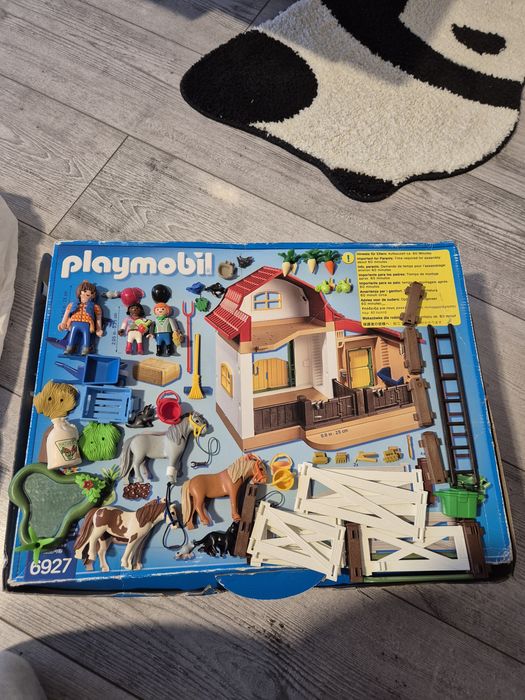 Playmobil stadnina koni