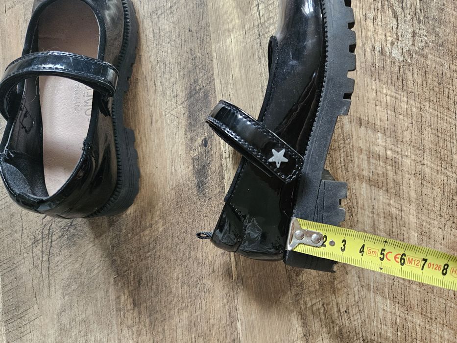Buty eleganckie czarne pantofelki 30