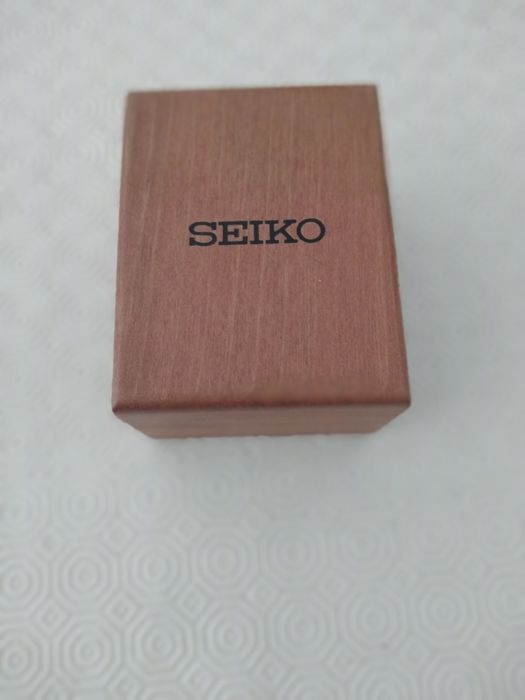 Caixa de Relógio Seiko em Madeira