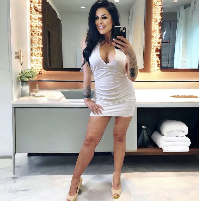 Sukienka odkryte plecy sexowna