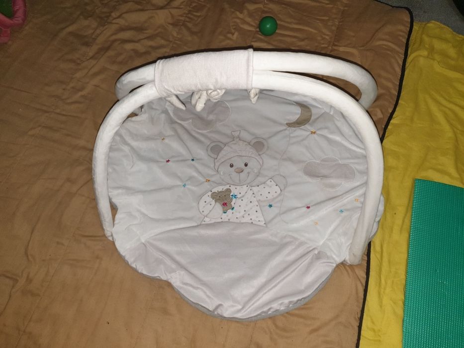 Tapete de atividades para bebê