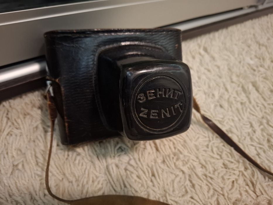 Фотоапарат Зенит Е