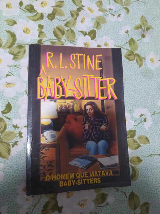 R.L STINE A BABY SITTER livro