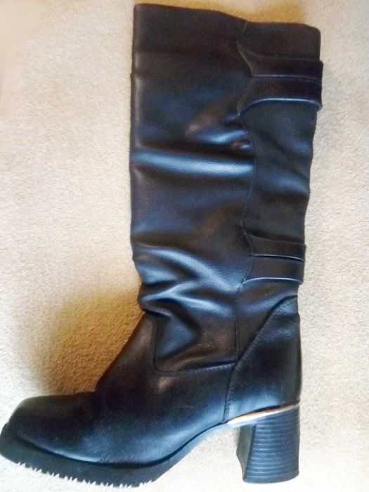 шкіряні жіночі чобітки