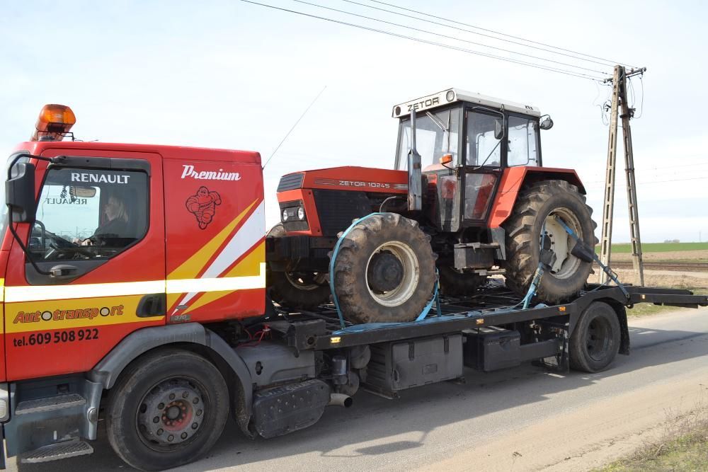 Transport laweta przewóz maszyn rolniczych  budowlanych wciągarka