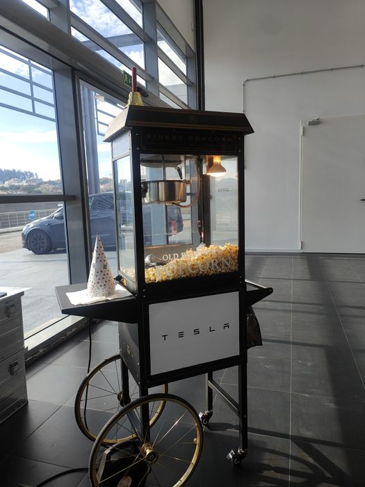 Máquina de Pipocas, Algodão Doce e Gelados