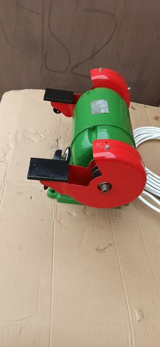 Szlifierka stołowa 0.75 kw z podstawą