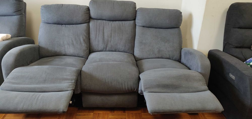 Sofá reclinável Usado em bom estado