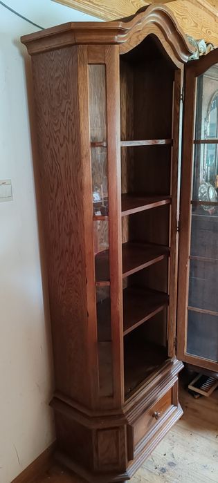 Witryna w stylu rustykalnym na sprzedaż
