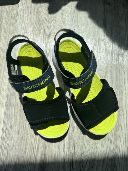 Босоніжки дитячі skechers
