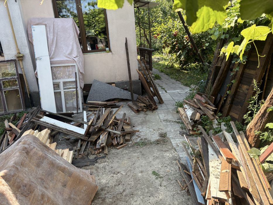 Дрова, віддам безкоштовно.