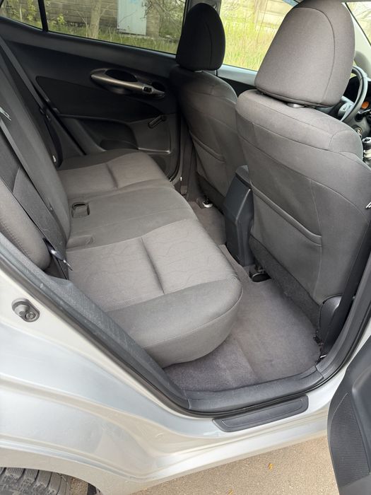 Тоyota Auris 2010 рік