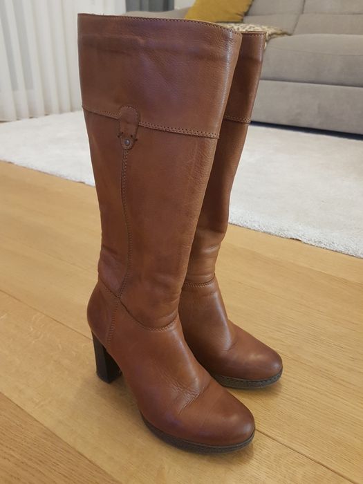 Brązowe skórzane kozaki rozm.38