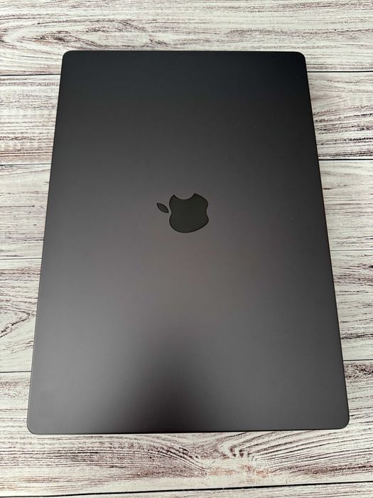 Macbook Pro 16" 2024 M4 Pro / 24Gb / SSD 512Gb Space Black