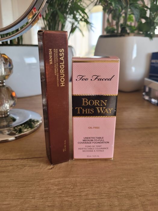 Too Faced Born this way i Hourglass Vanish