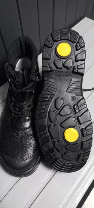 Nowe buty bezpieczne BHP 42
