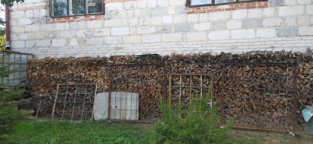 Sezonowane, suche drewno liściaste, opałowe