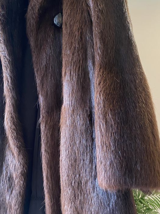 Натуральна шуба (нутрія) італійського виробництва