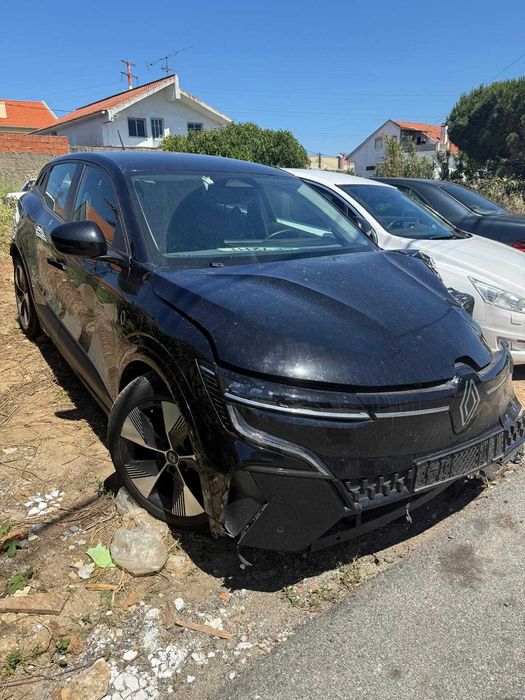 Renault Megane E-Tech EV60 Sinistrado / Reparável / Peças