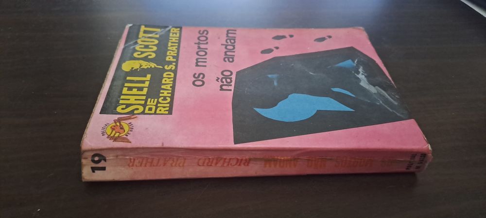 Livro Os Mortos não Andam