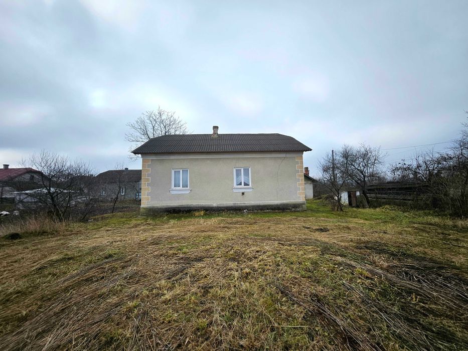 Будинок з ремонтом в хорошому стані за Галичем