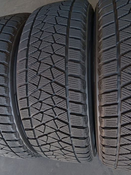 Bridgestone Blizzak DM-V2 R18 225/60 100S зимові шини 24рік комплект Японія виробник 8мм