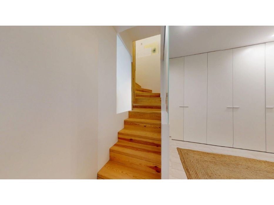 T2+1 duplex com 100m2 em Alcântara