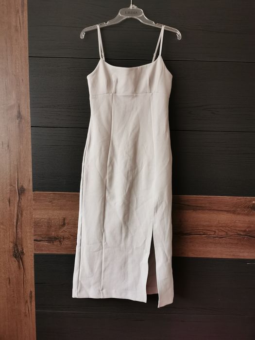 Midi sukienka zara suknia midi długa z rozcięciem L 40 dresowa