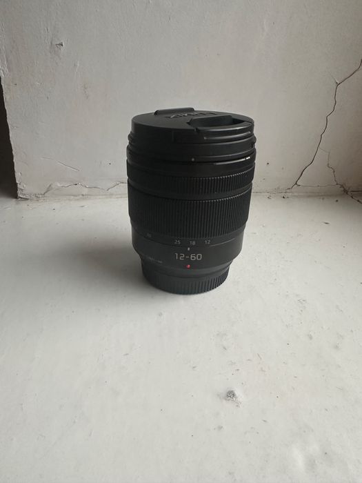 Обʼєктив Lumix 12-60 в ідеальному стані (але не працює фокус) mft micro 4/3