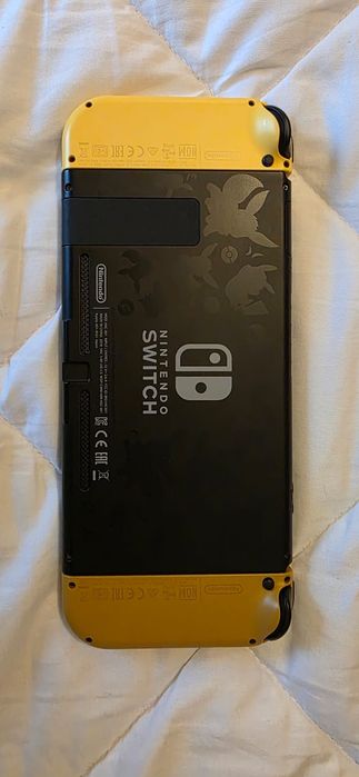 Nintendo Switch Pikachu Edition