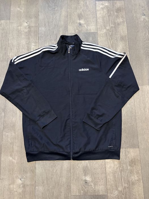 Вітровка від Adidas