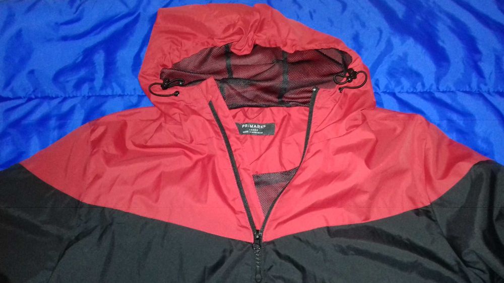 Продам чоловічу курточку-вітровку Primark