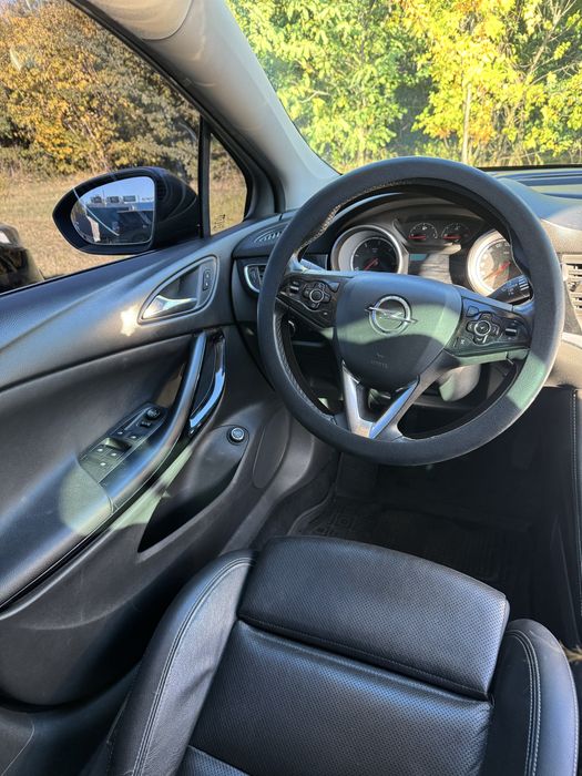 Продам Opel Astra 2016