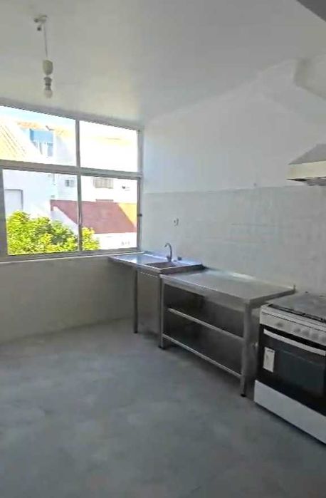 Andar de moradia duplex com terraço e varanda — Baixa da Banheira