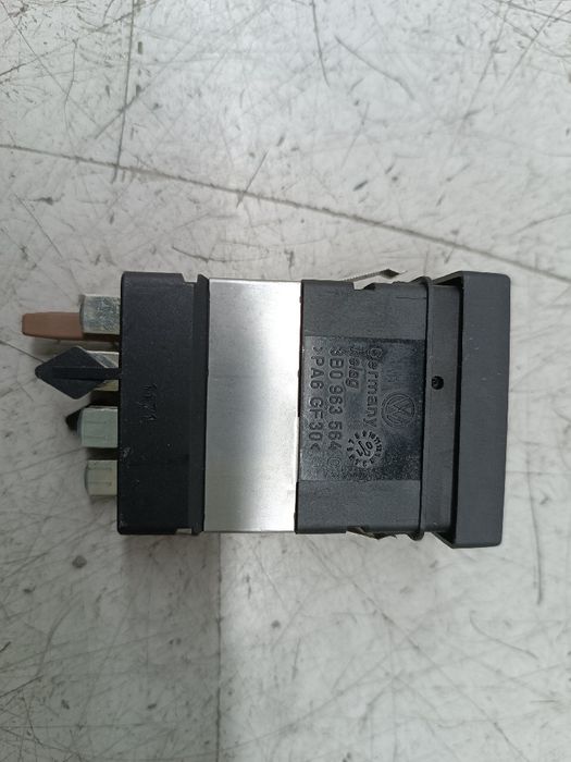 Regulador de aquecimento de banco - VOLKSWAGEN PASSAT Variant (3B6) | 00 - 05