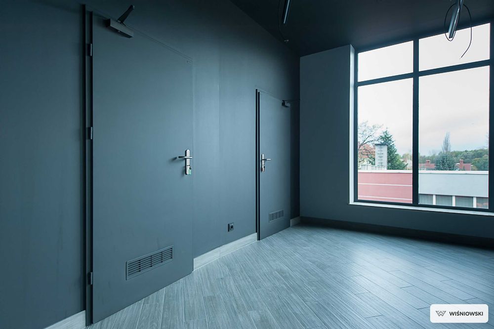 Wiśniowski drzwi płaszczowe stalowe zewnętrzne. Dostępne od ręki