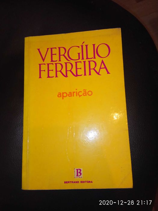 Livros Eça, Bocage, Aquilino, Pessoa, Garrett e outros